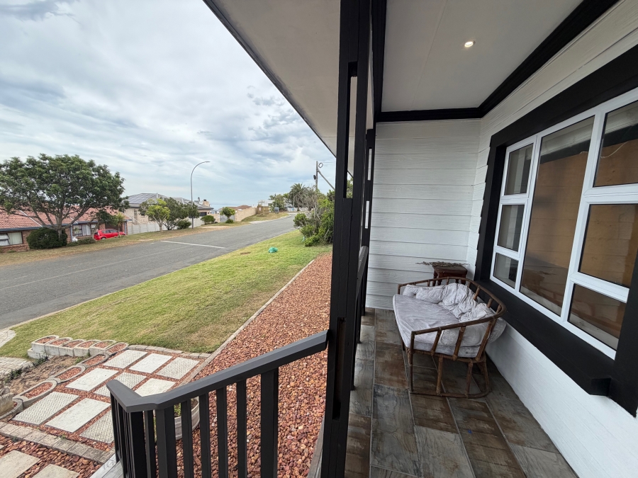 5 Bedroom Property for Sale in Dana Bay Western Cape